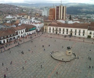 Plaza de Bolívar (Tunja).  Fuente: Panoramio.com Por: roapolice  