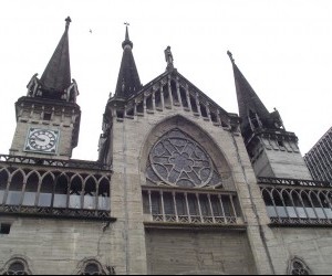 Cathedral Basilica of Manizales. Source: Flickr.com Por: medea_material